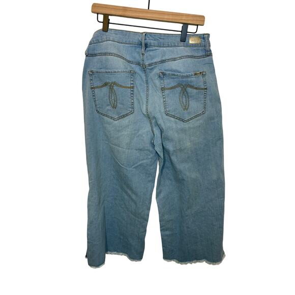 Seven7 Coulotte Release Hem Cropped Jeans Relaxed Barrel Light Wash Denimcore 12 - Picture 5 of 5